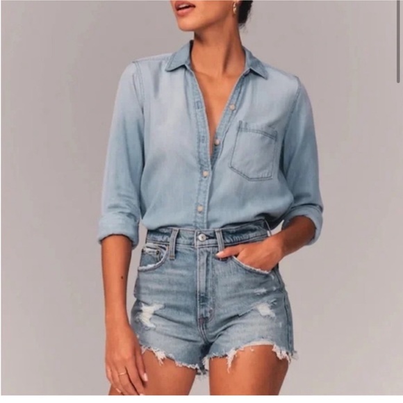 Abercrombie & Fitch Pants - Abercrombie & Fitch Ultra High Rise Mom Denim Jean Shorts Size 26